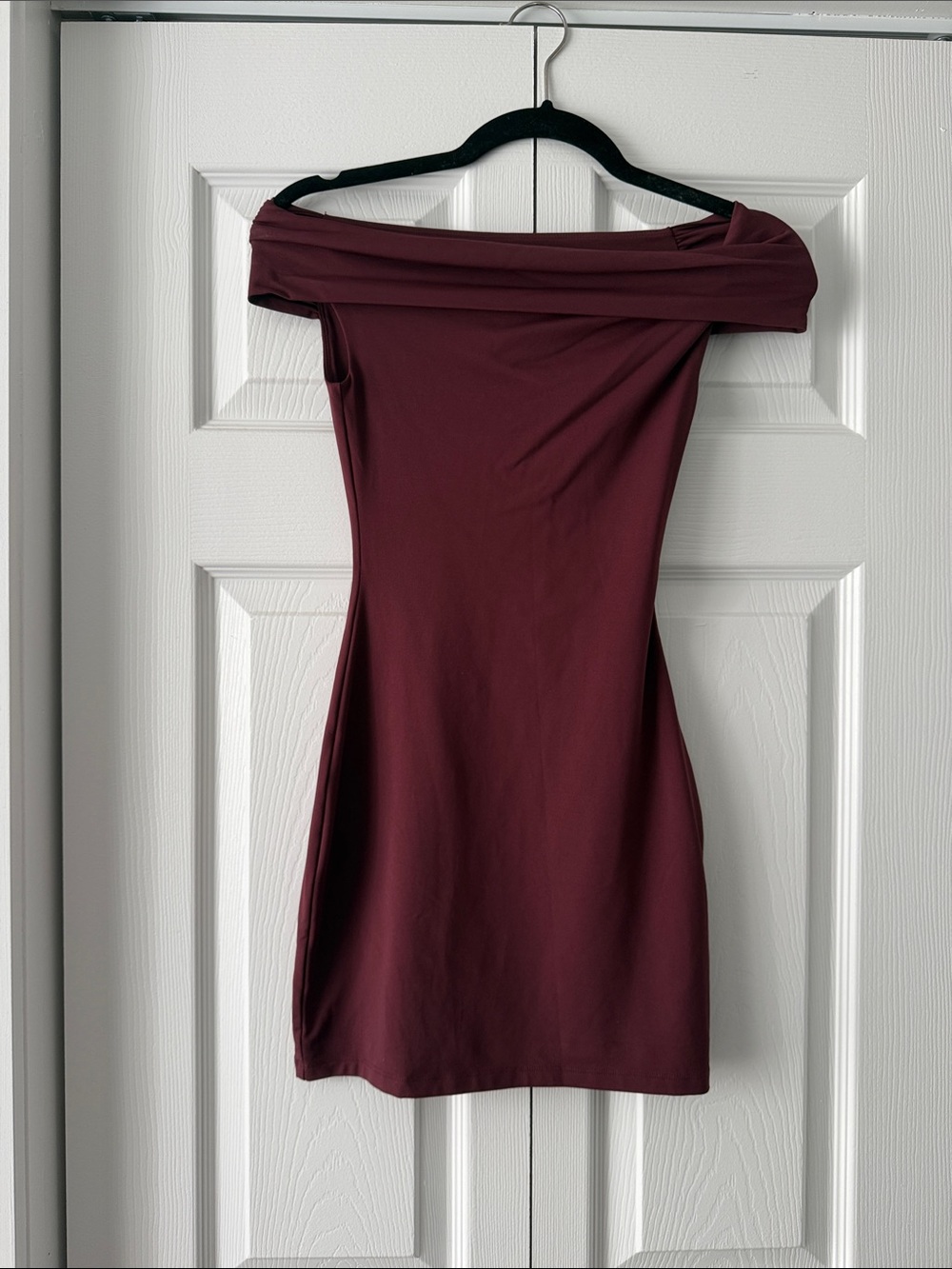 Aritzia One-Shoulder Bodycon Dress in Burgundy